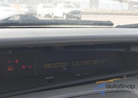 2002 Toyota Avalon Xl from USA, damaged, VIN 4T1BF28B02U211165